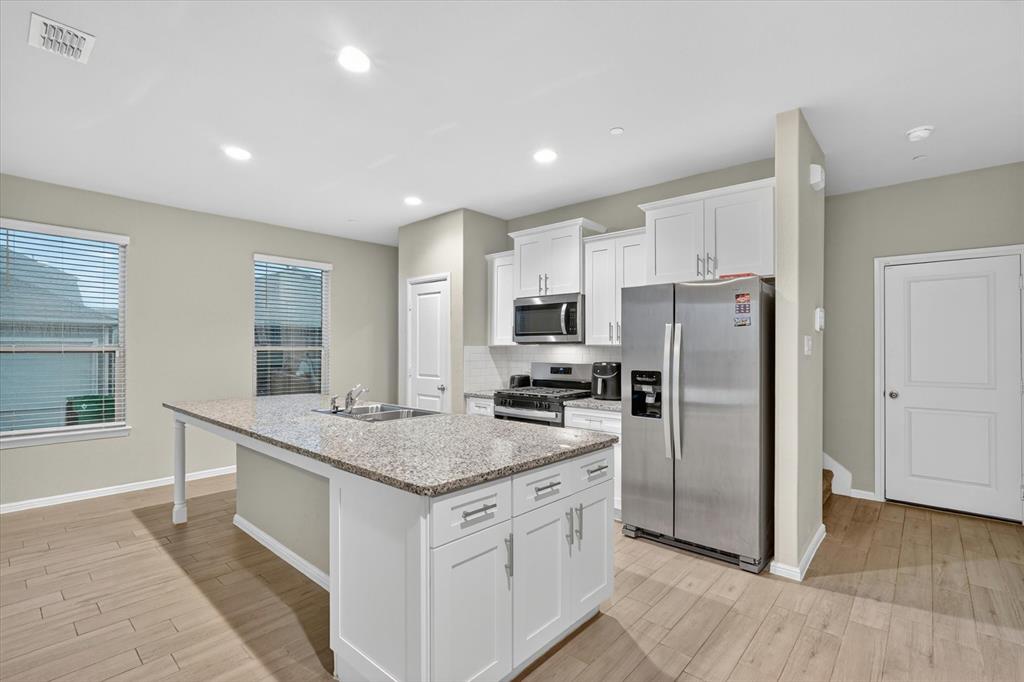 4716 Stunning Pathway Property Photo 10