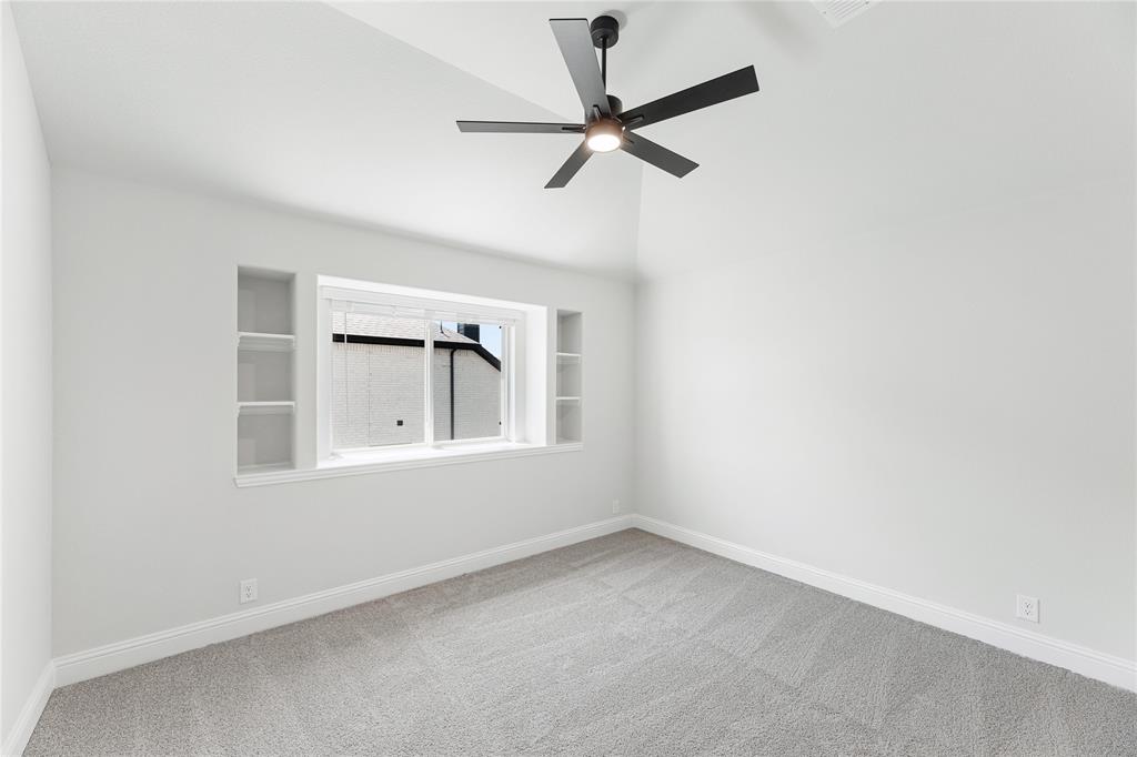 708 Condor Street Property Photo 33