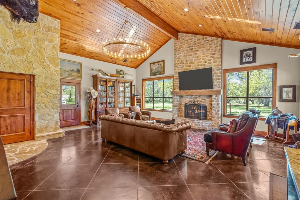 660 Fm 203 Property Photo 22