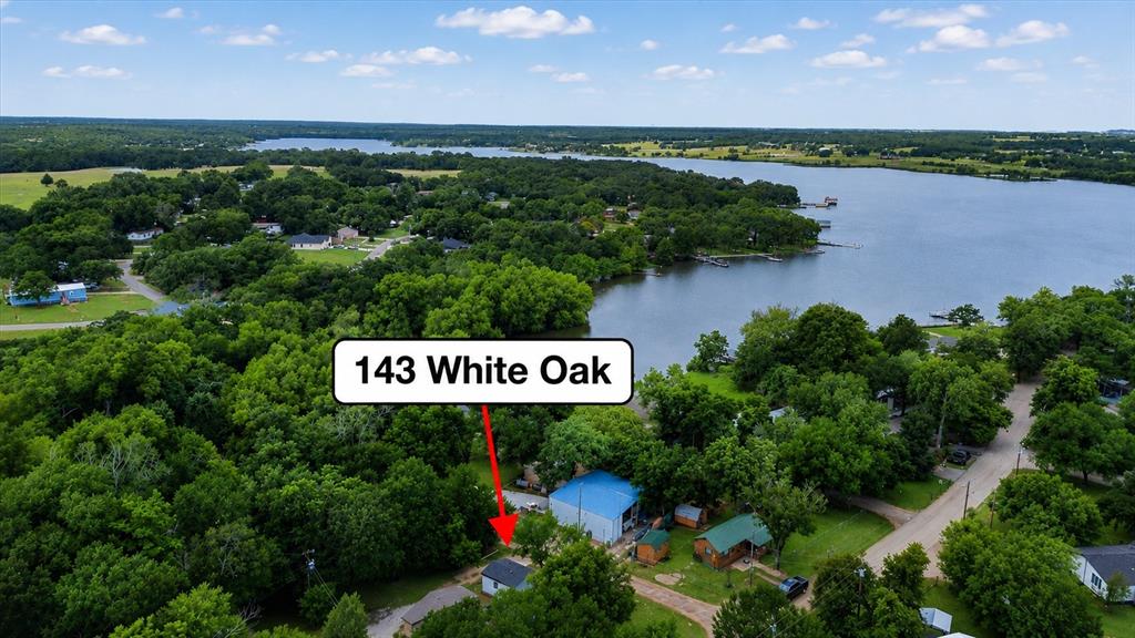 143 White Oak Street Property Photo 6