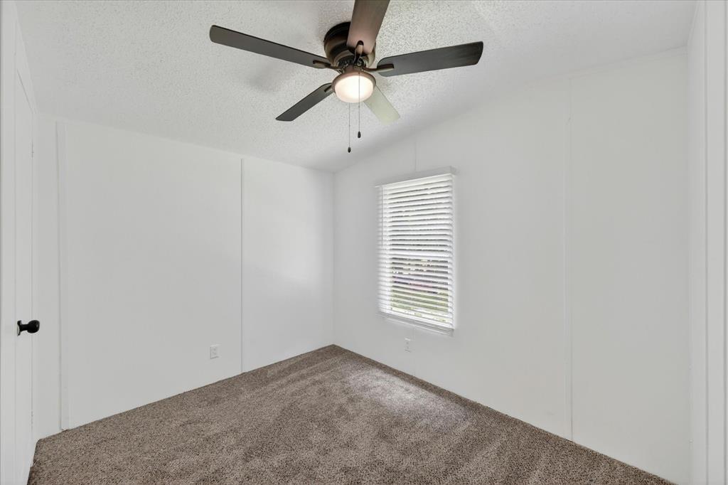 143 White Oak Street Property Photo 15