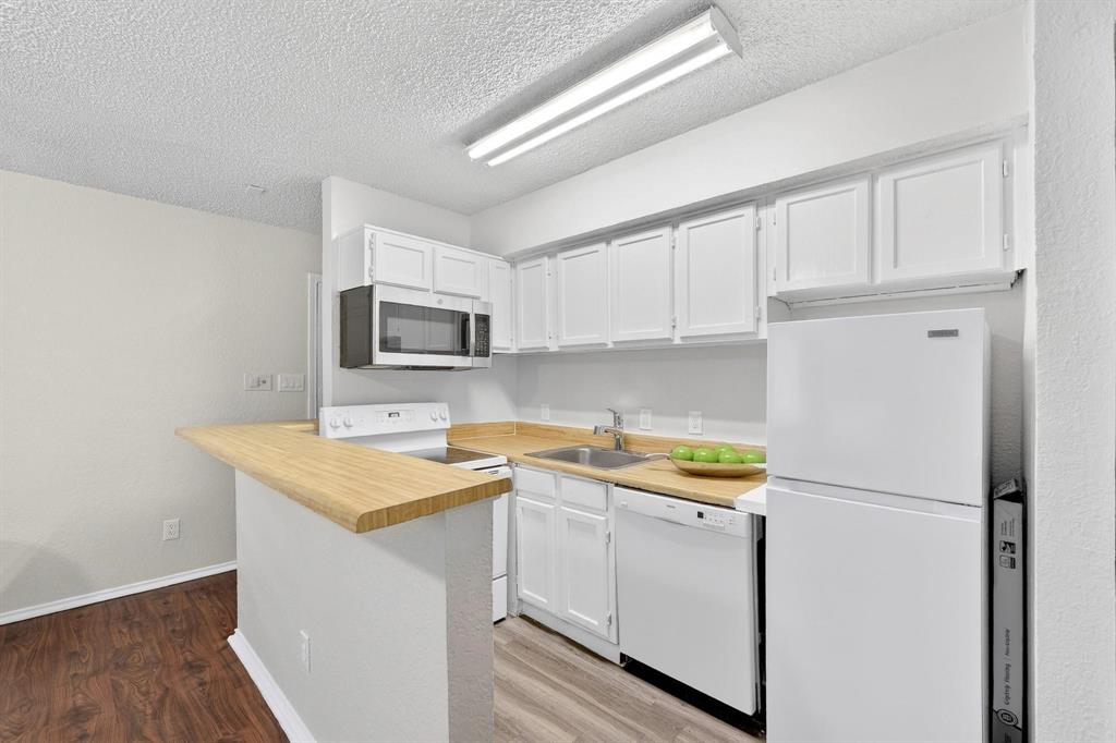 9825 Walnut Street 306 Property Photo 12