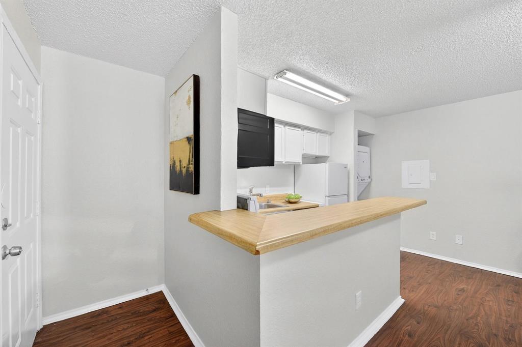 9825 Walnut Street 306 Property Photo 13