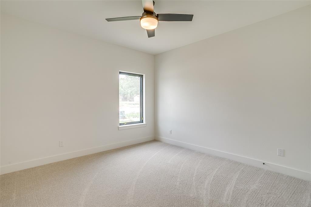 2600 Easy Street Property Photo 27