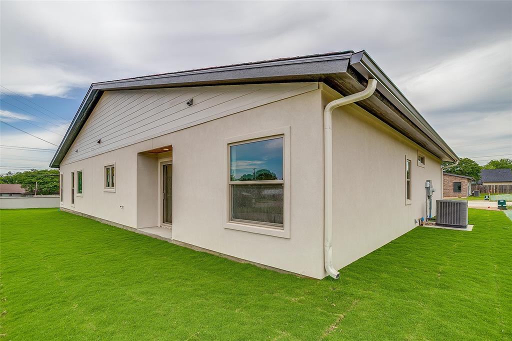 2600 Easy Street Property Photo 35