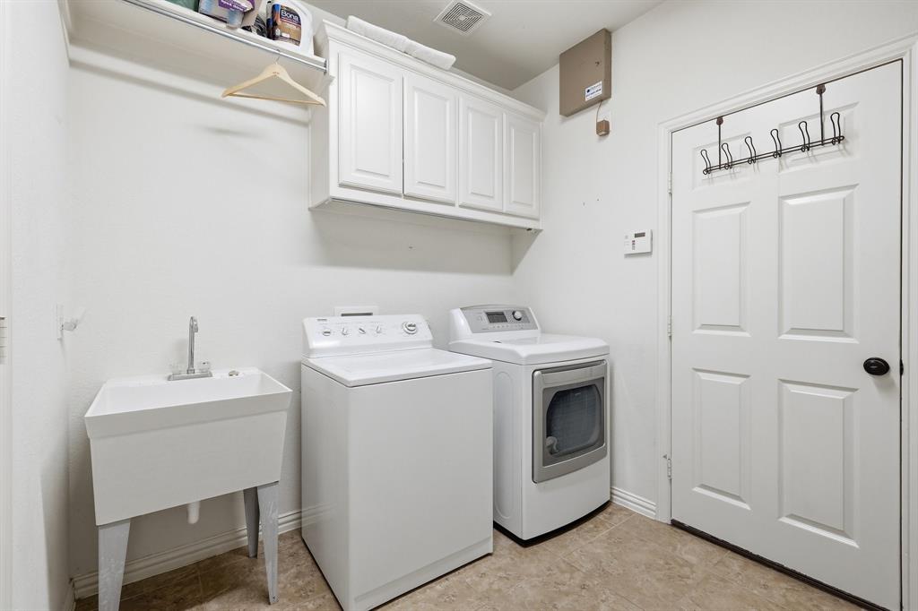 8313 Primrose Trail Property Photo 25