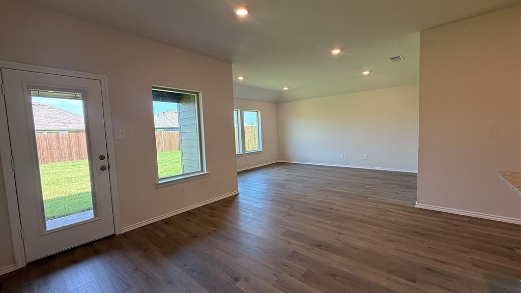 604 Edge Hill Lane Property Photo 14