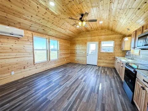 323 Blue Cat Boulevard Property Photo 4