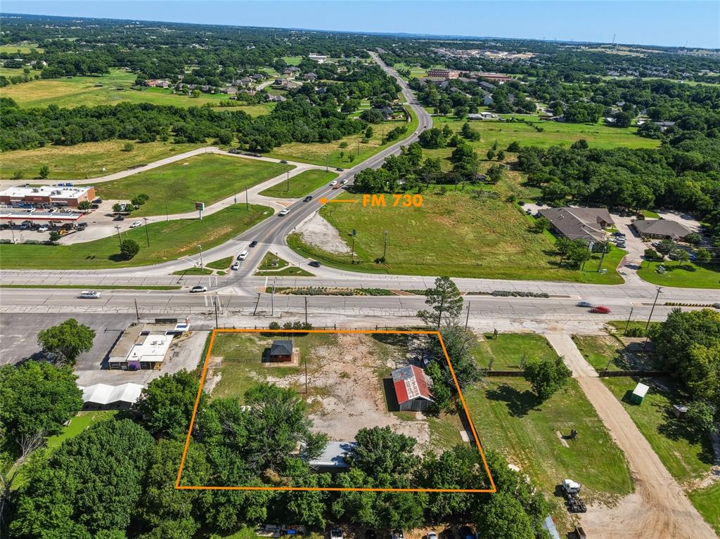 2040 Fort Worth Highway Property Photo 1