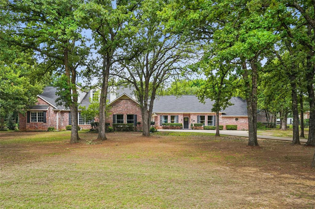 915 Skyline Drive Property Photo 1