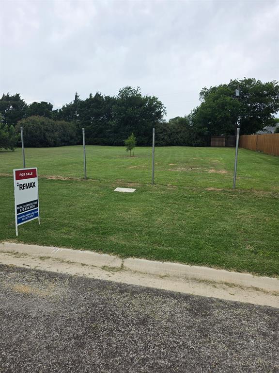 306 Brookfield Drive Property Photo 2