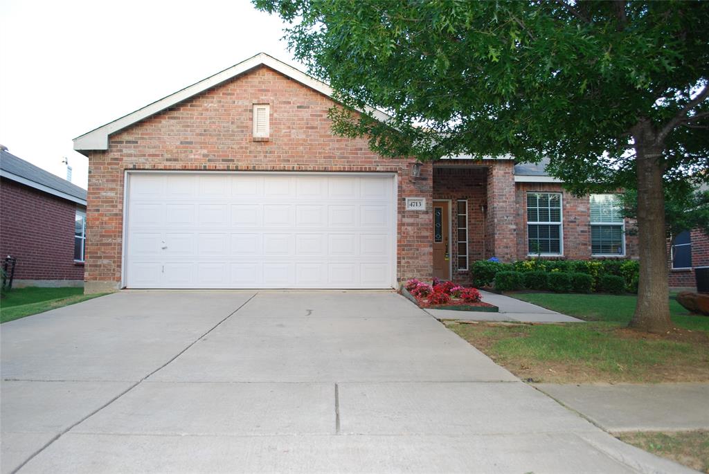 4713 Fox Sedge Lane Property Photo 1