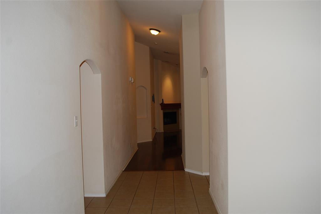 4713 Fox Sedge Lane Property Photo 4
