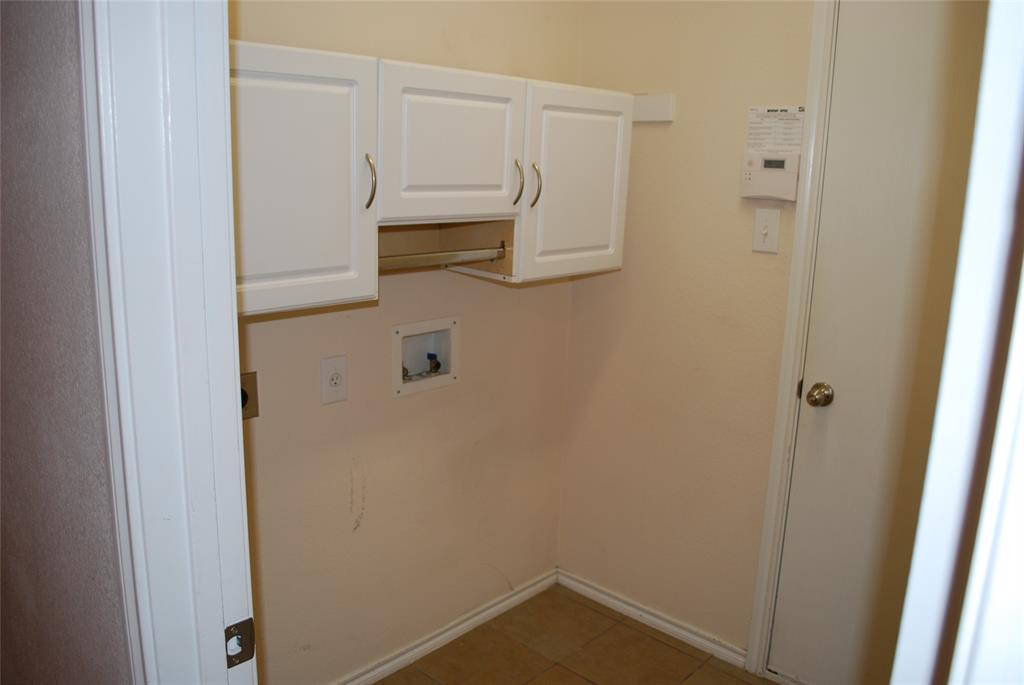 4713 Fox Sedge Lane Property Photo 6