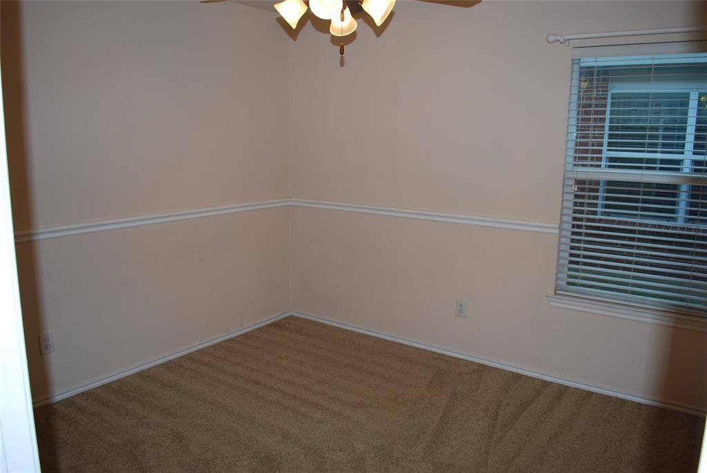 4713 Fox Sedge Lane Property Photo 7