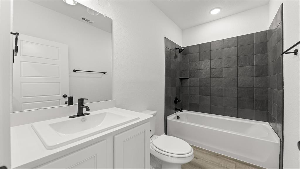 1420 Elle Lane Property Photo 18