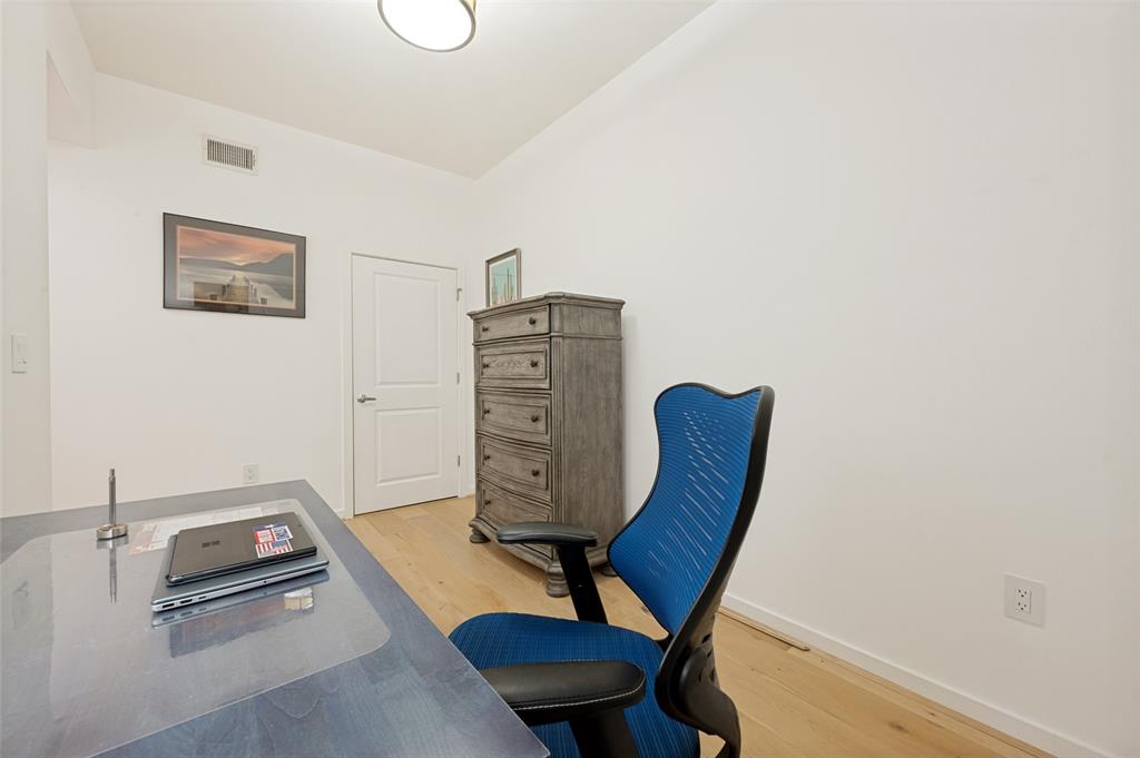 1200 Main Street 1207 Property Photo 10