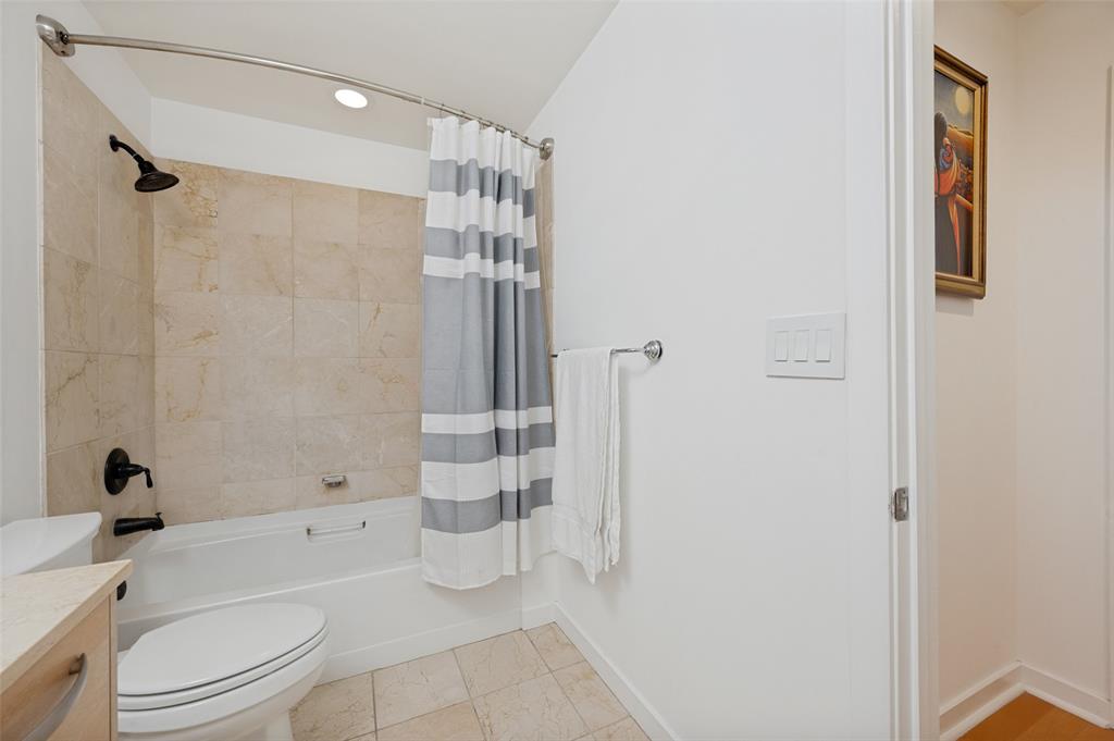1200 Main Street 1207 Property Photo 14