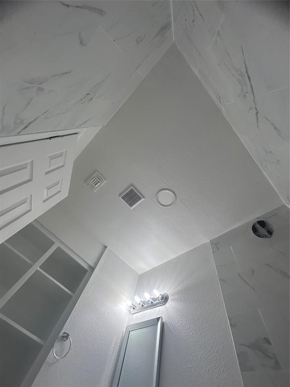 1220 Westmoreland Drive Property Photo 17