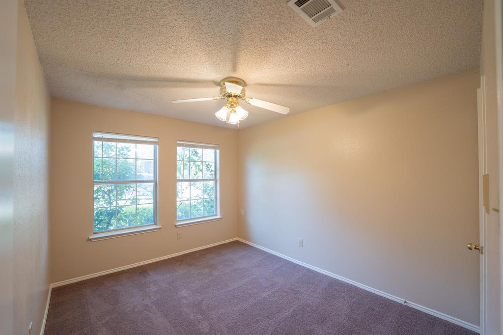 831 Ash Grove Lane Property Photo 4