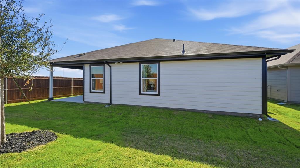 16717 Hudson Prairie Way Property Photo 28