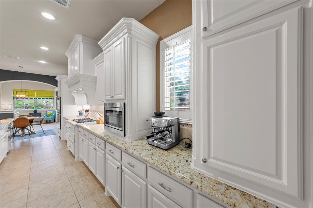 856 Fountain View Court Property Photo 10
