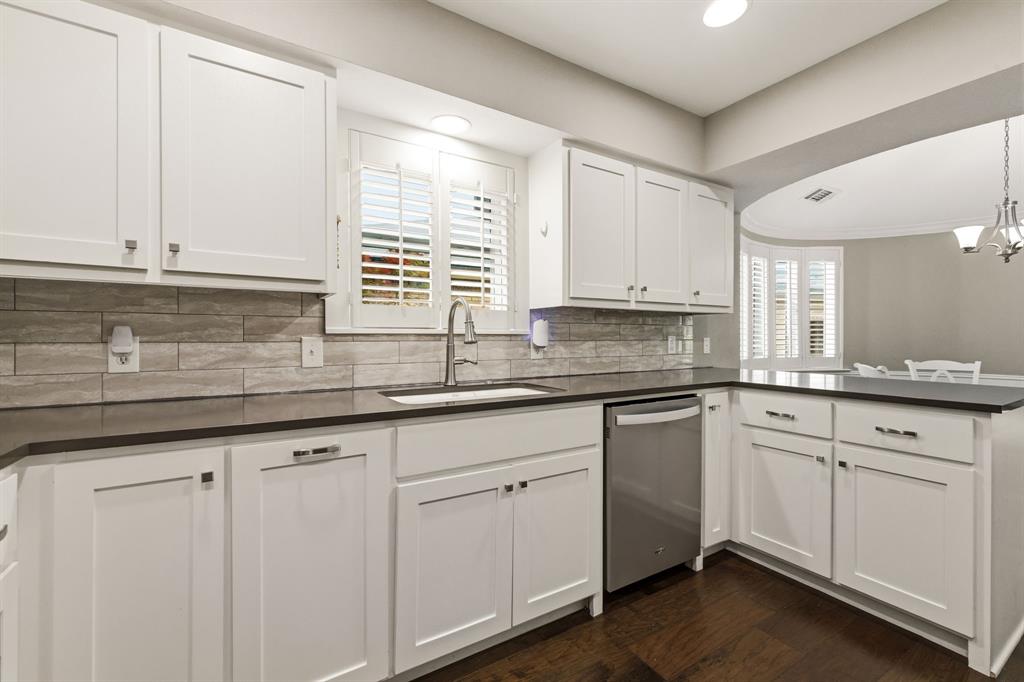 9519 Robin Meadow Drive Property Photo 10