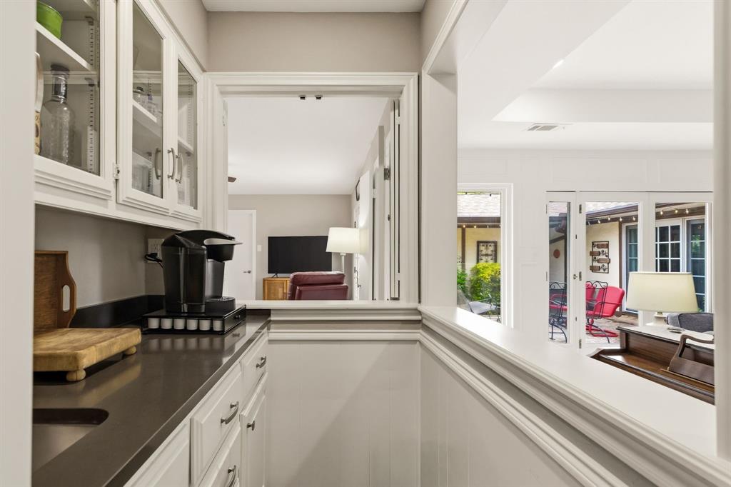 9519 Robin Meadow Drive Property Photo 12