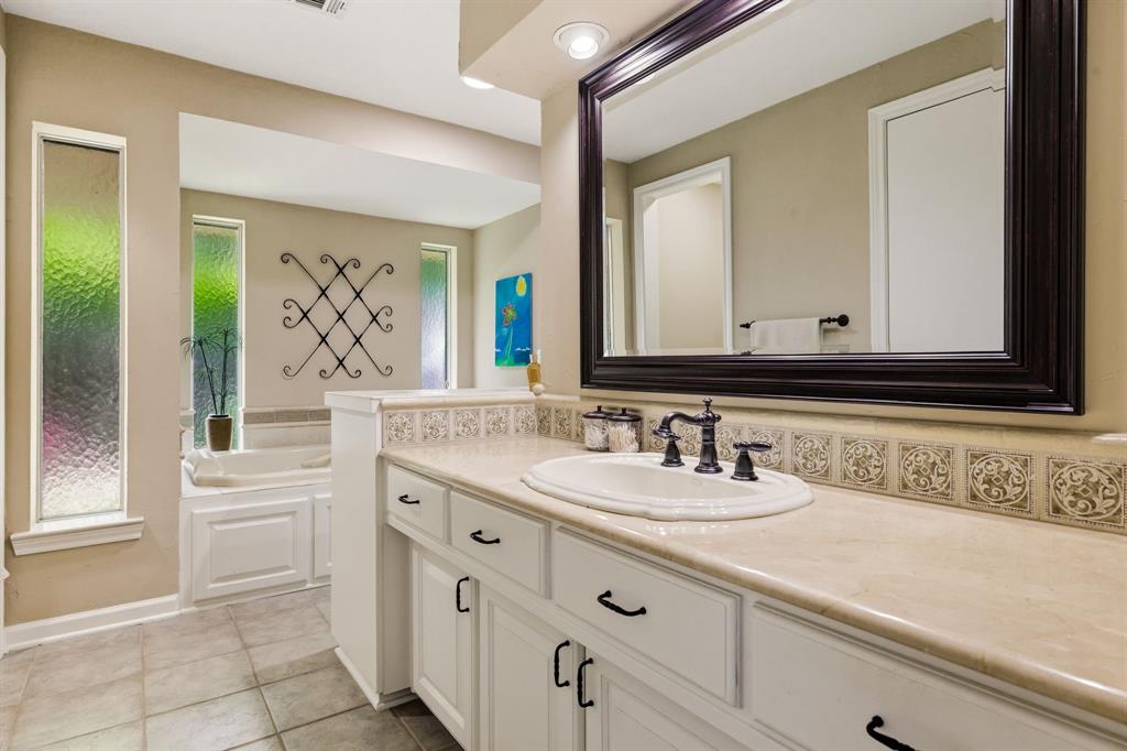 9519 Robin Meadow Drive Property Photo 18