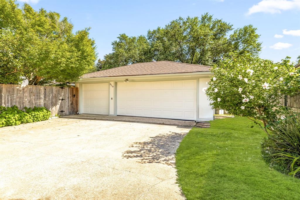 9519 Robin Meadow Drive Property Photo 27