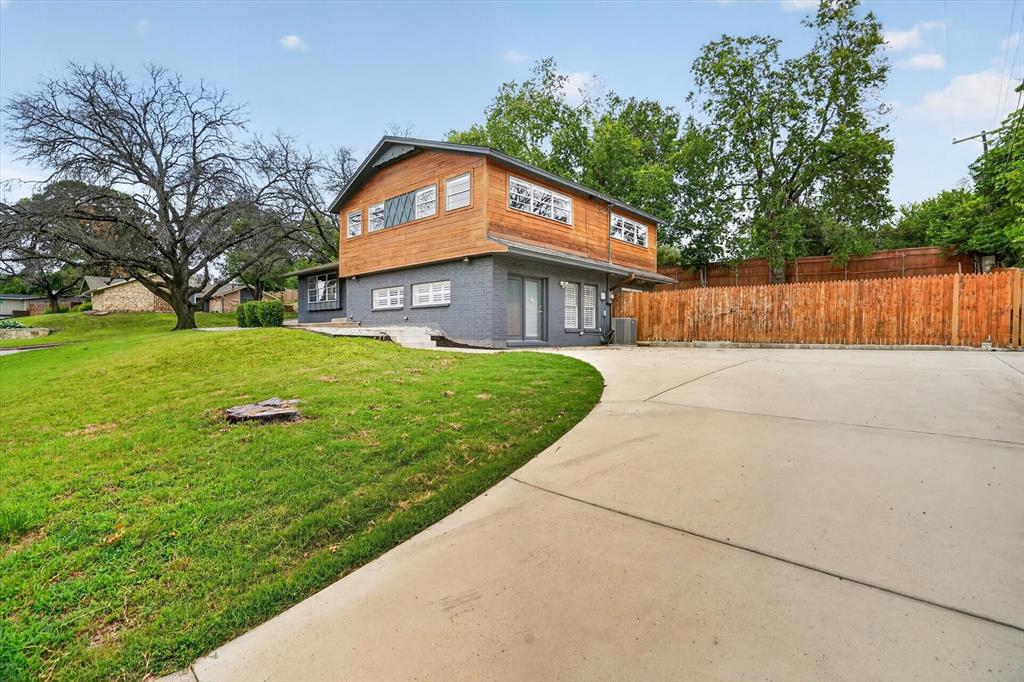 6609 Genoa Road Property Photo 4