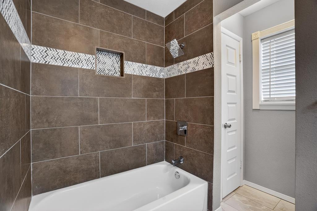 6609 Genoa Road Property Photo 26