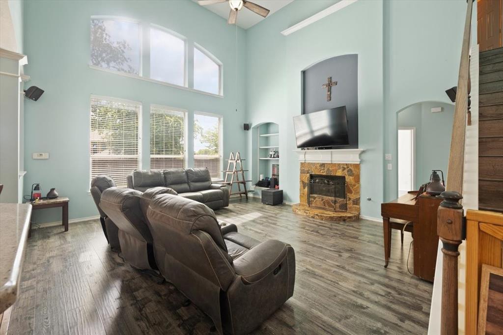 6705 Glade Drive Property Photo 12