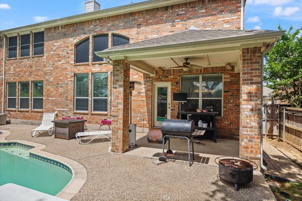 6705 Glade Drive Property Photo 14