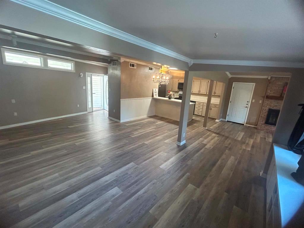 1057 Westridge Drive Property Photo 3