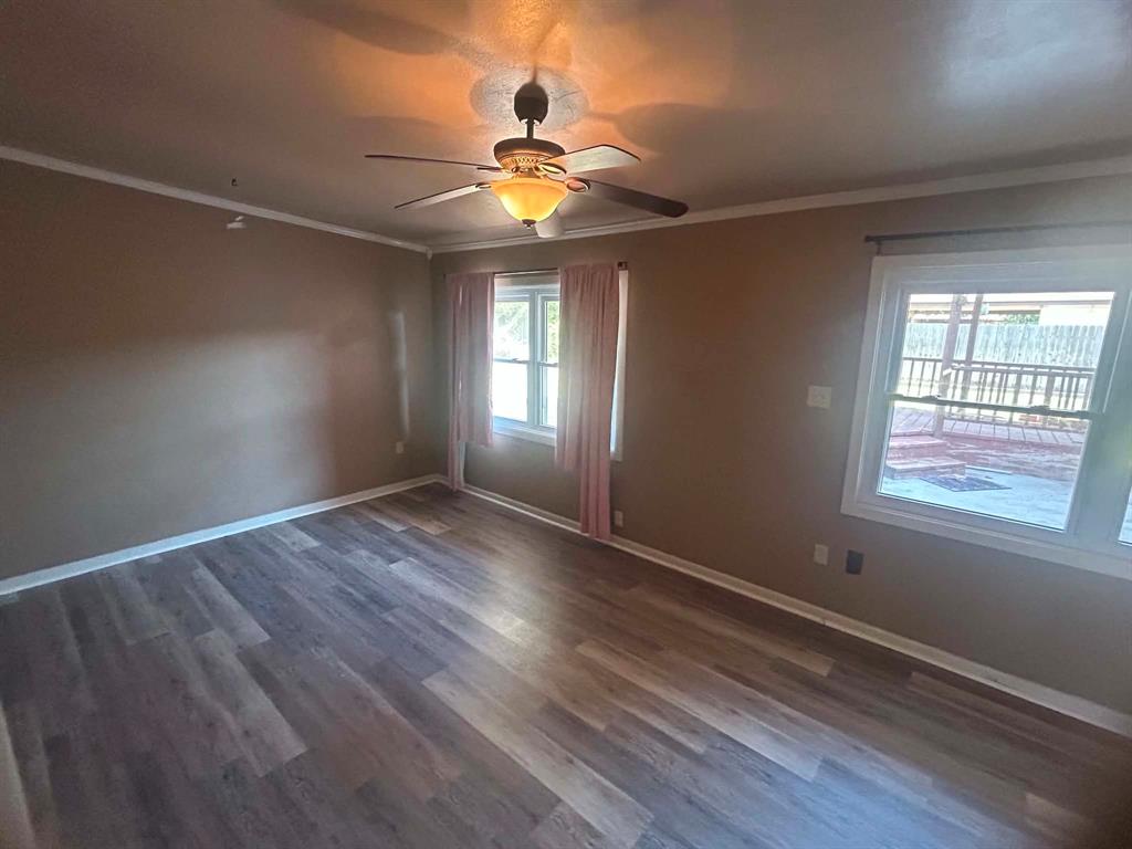 1057 Westridge Drive Property Photo 12