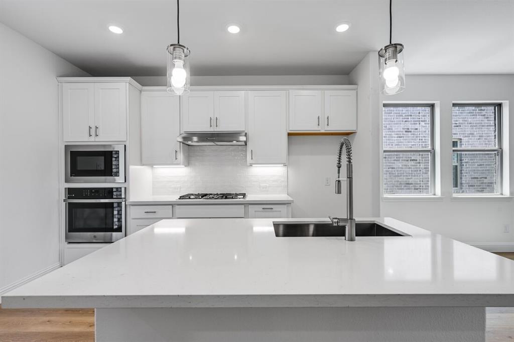 1137 Beebalm Mews Property Photo 4