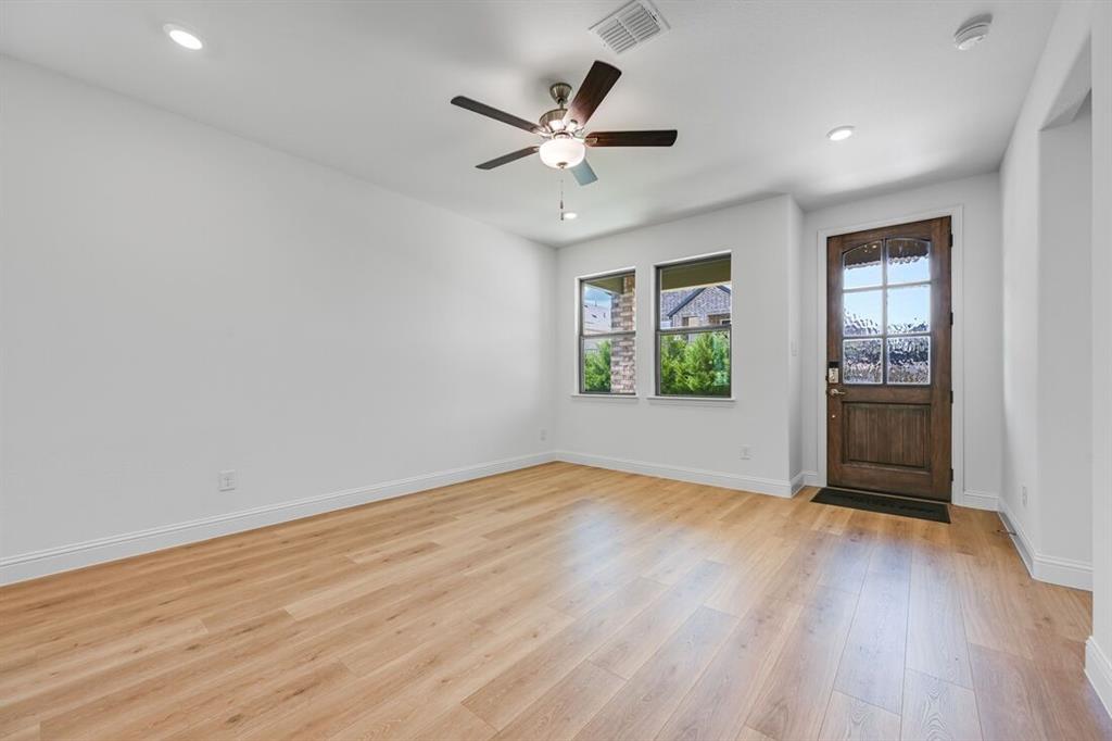 1137 Beebalm Mews Property Photo 12
