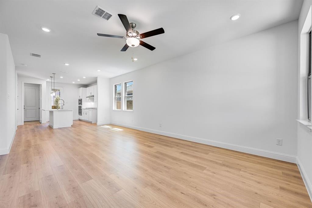 1137 Beebalm Mews Property Photo 15