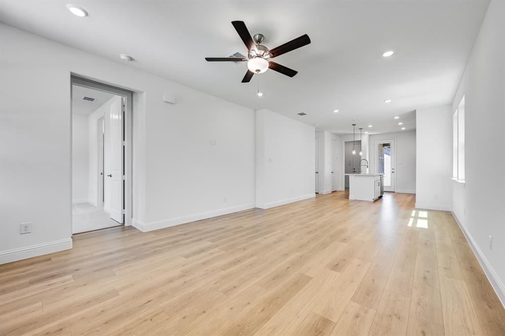 1137 Beebalm Mews Property Photo 16