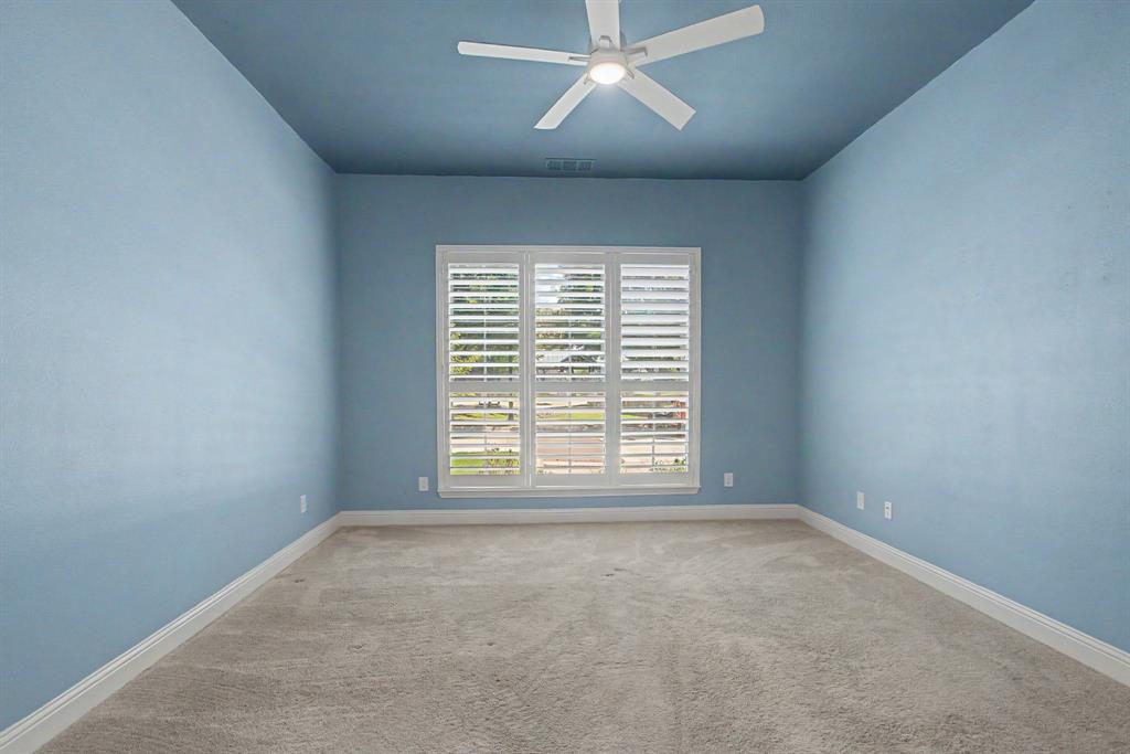 2208 N Royal Crecent Drive Property Photo 13
