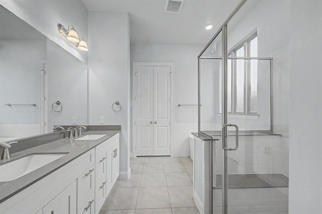 2208 N Royal Crecent Drive Property Photo 24