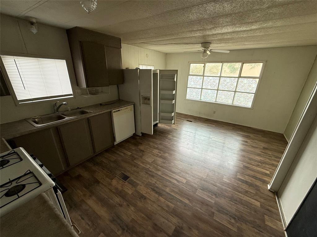 317 Trailway Drive Property Photo 2