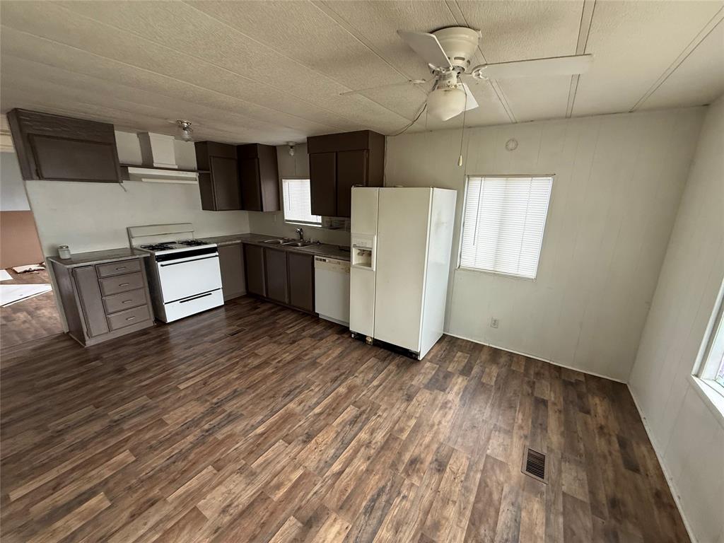 317 Trailway Drive Property Photo 3