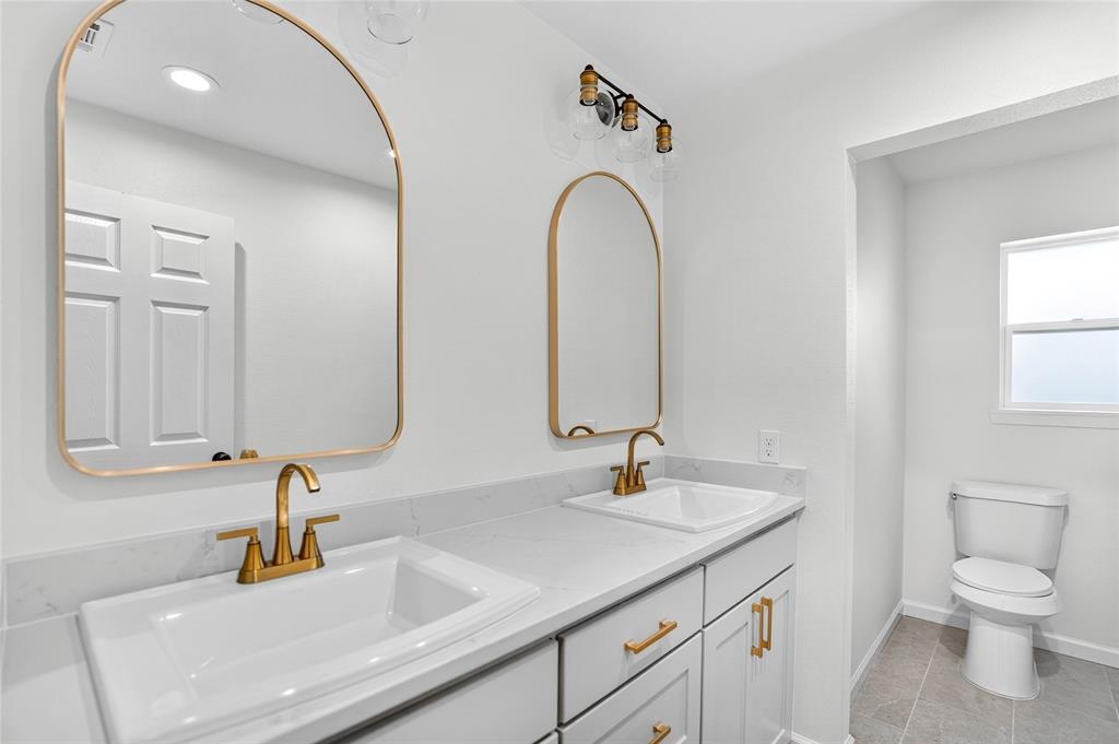 5308 South Drive Property Photo 4