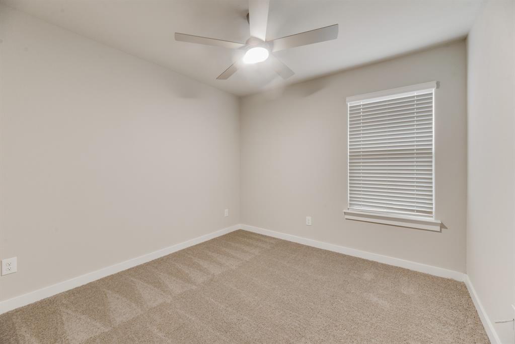 820 Lakeview Drive Property Photo 22