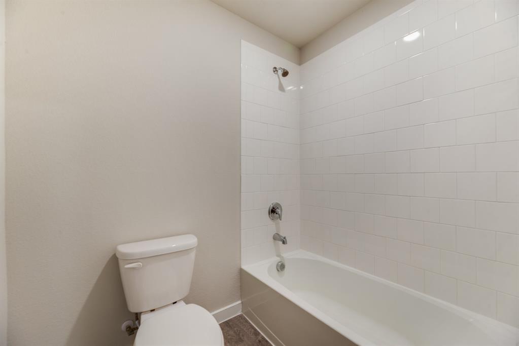 820 Lakeview Drive Property Photo 26