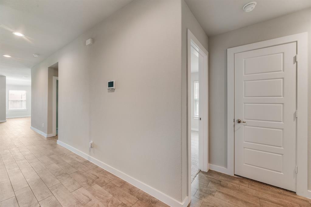 820 Lakeview Drive Property Photo 29