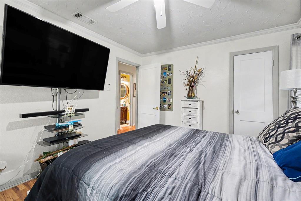 1003 Ash Street Property Photo 18