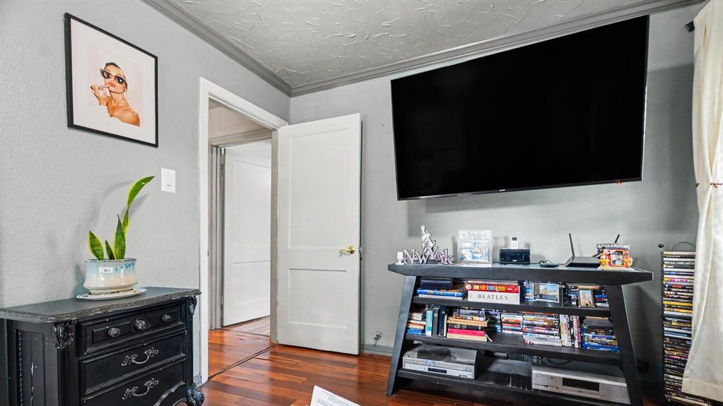 1003 Ash Street Property Photo 19